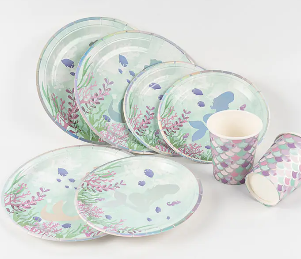 Can disposable restaurant paper product sets effectively reduce cleaning costs?